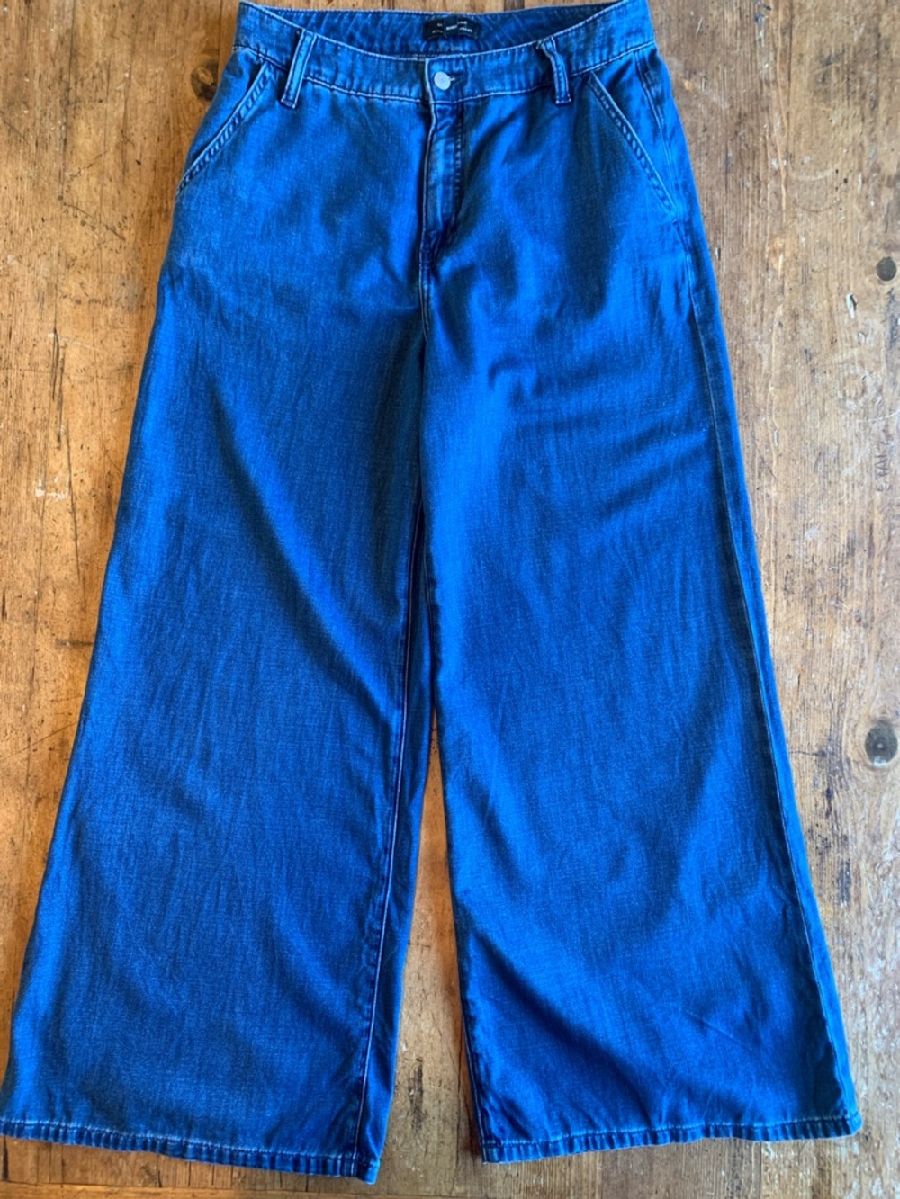 Banana Republic Ultra High-Rise Wide Leg Jeans in Blue